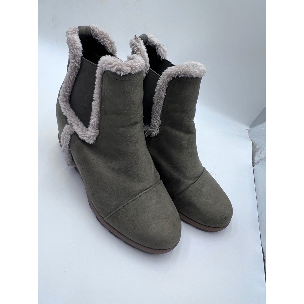 Sugar SGR-HAYLEI Olive Green Faux Fur Trim Hidden Wedge Ankle Boots Womens 10M